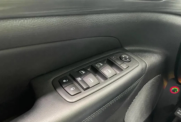 Jeep Grand Cherokee cena 164900 przebieg: 26200, rok produkcji 2021 z Warszawa małe 56